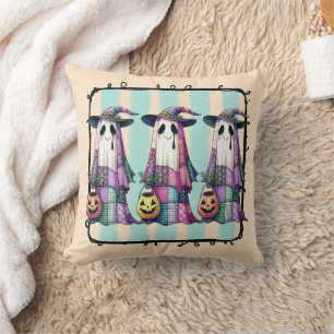 Coussin Trois fantômes en Casquettes sorciers