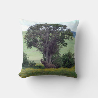 Coussin Trunk to the Breeze - Ngorongoro African Elephant