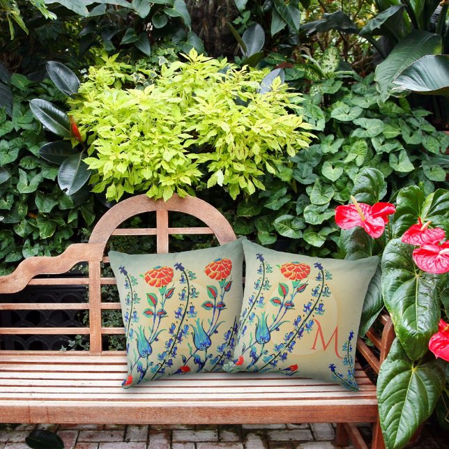 Coussin Tulipes d'oeillets vintages Monogrammes (Créateur téléchargé)