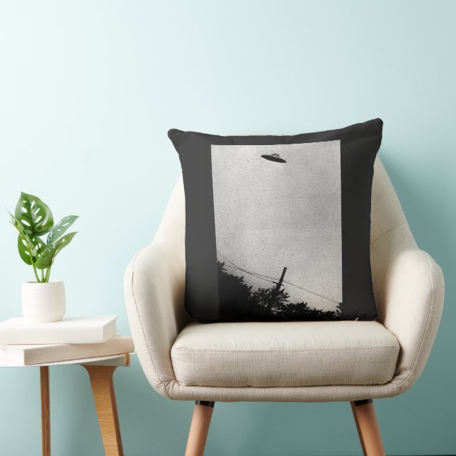 Coussin UFO Alien Extraterrestrial Spacecraft Top Secret (Chaise)