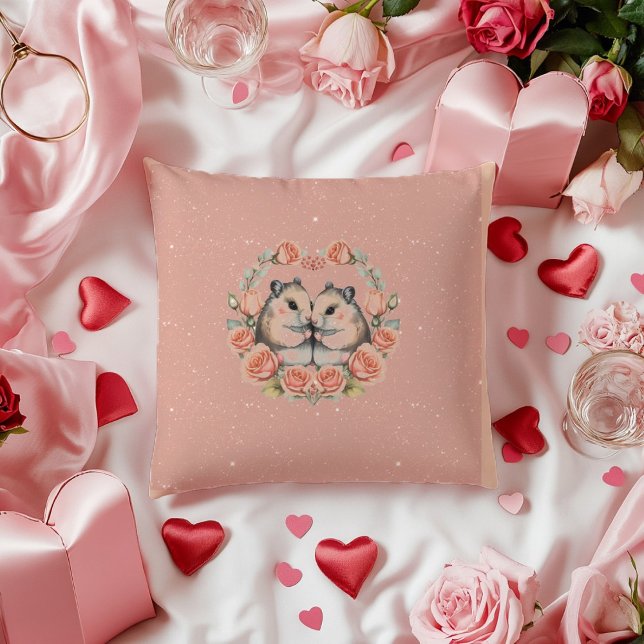 Coussin Un couple de souris dans une couronne de Rose Vale (Créateur téléchargé)