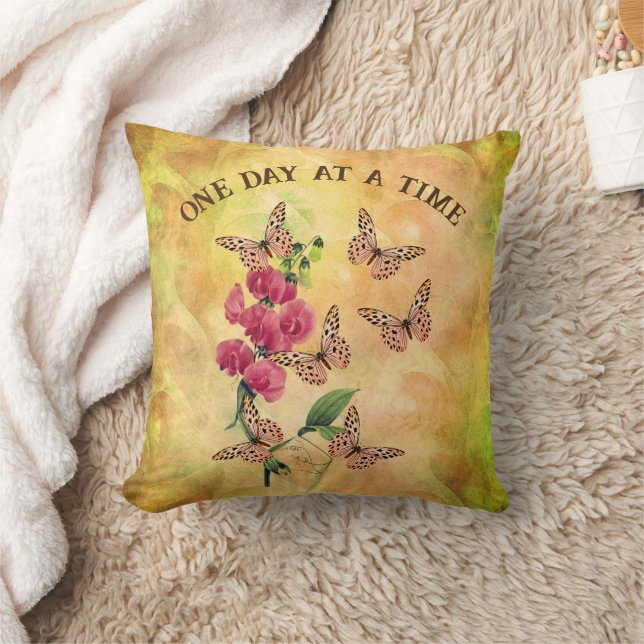 Coussin Un Jour À La Fleur De Papillon Inspirationnel (Couverture)
