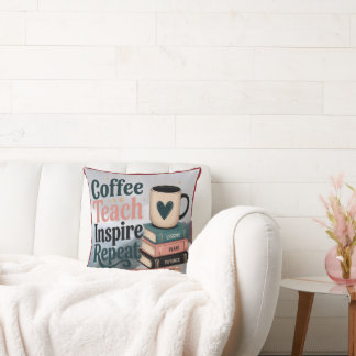 Coussin Un latte du matin inspire l'optimisme chez les ens