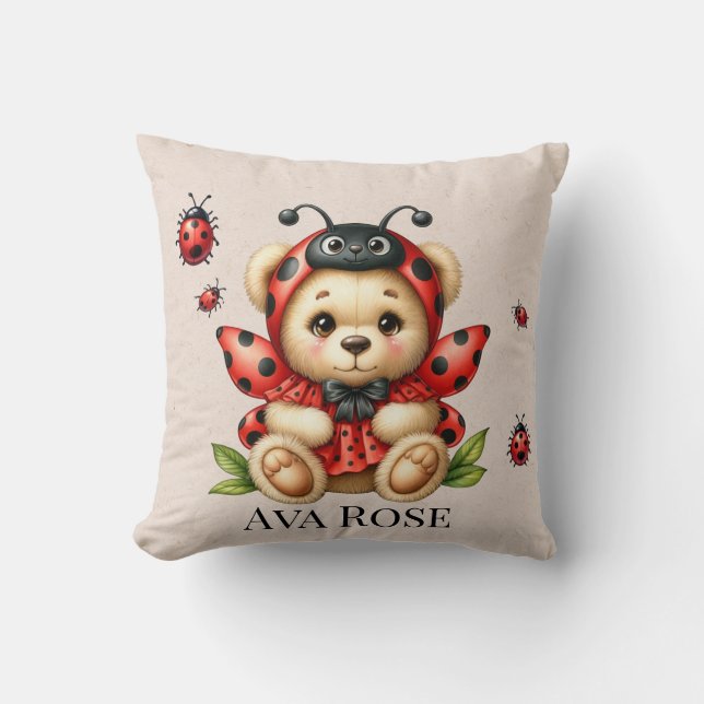 Coussin Un mignon ours en peluche habillé comme une coccin (Recto)