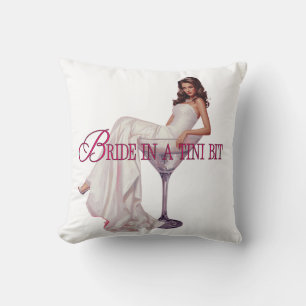 Coussin Une mariée dans un tout petit peu – Mariee dans un