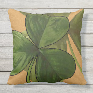 Coussin Usines vertes de shamrock sur la couleur faite sur
