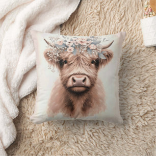 Coussin Vache Boho Highland Avec Couronne Florale