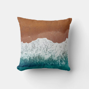 Coussin Vague d'océan sur une plage de sable, vue arrière
