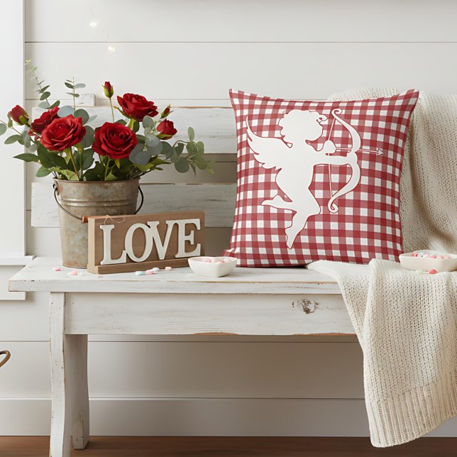 Coussin Valentine’s Day Cupid Red and White Plaid Gingham (Créateur téléchargé)