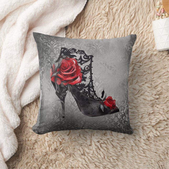 Coussin Vampy Vogue Grunge | Stiletto Lace Bootie Roses (Couverture)