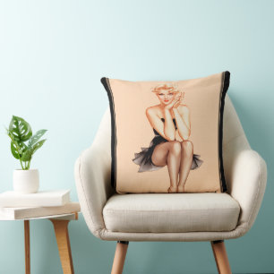 Coussin Varga Girl Cover Art par Alberto Vargas