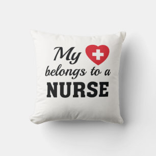 Coussin Vie infirmière   Mon coeur appartient à l'infirmiè