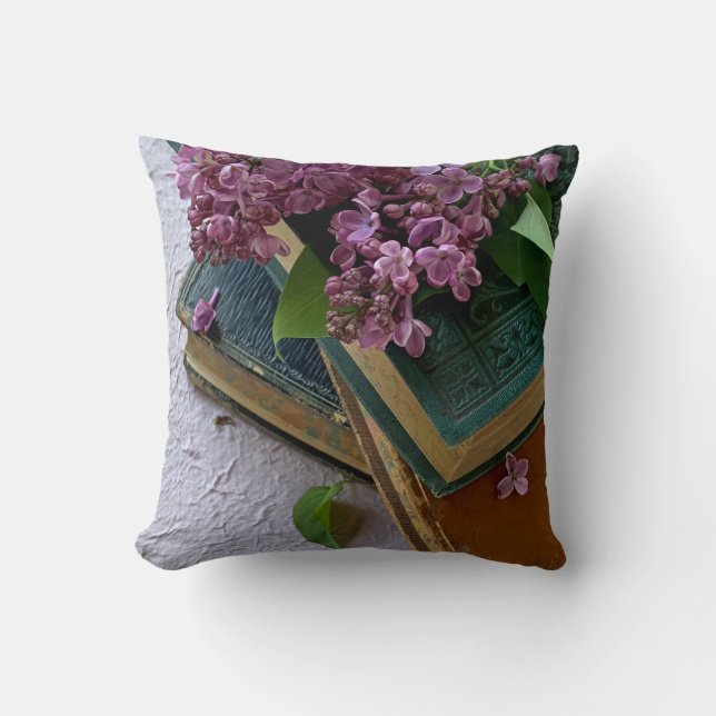 Coussin Vieux livres et lilas (Recto)