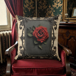 Coussin Vieux Noir Victorien avec Rose Rouge