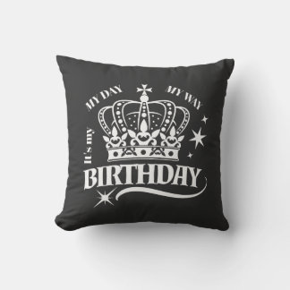 Coussin Vintage Typography Birthday Crown Black White