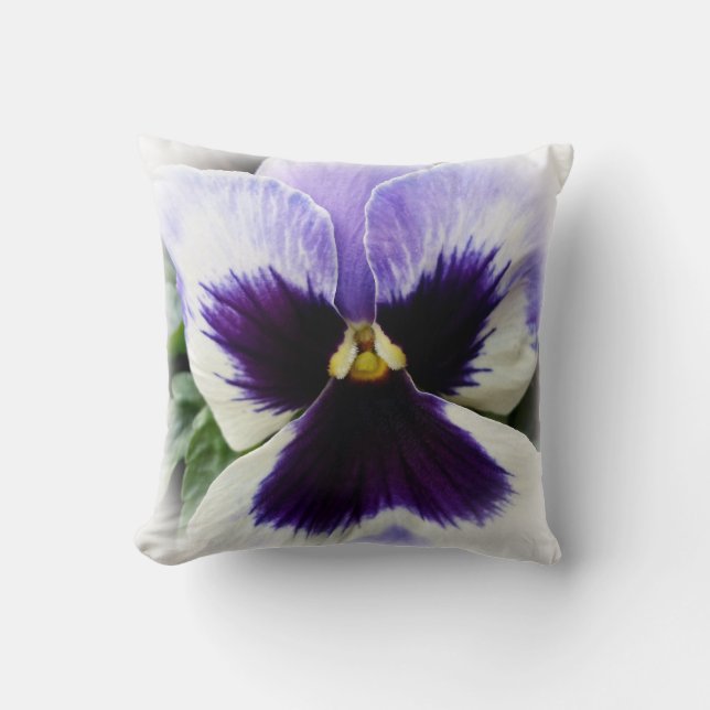 Coussin violet profond sur blanc (Recto)