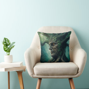 Coussin Visage sage dans la forêt mystique de l'arbre anti
