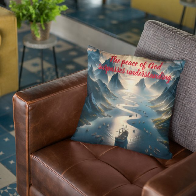 Coussin Voile Serene : Bateau, Eau, Montagnes (Créateur téléchargé)