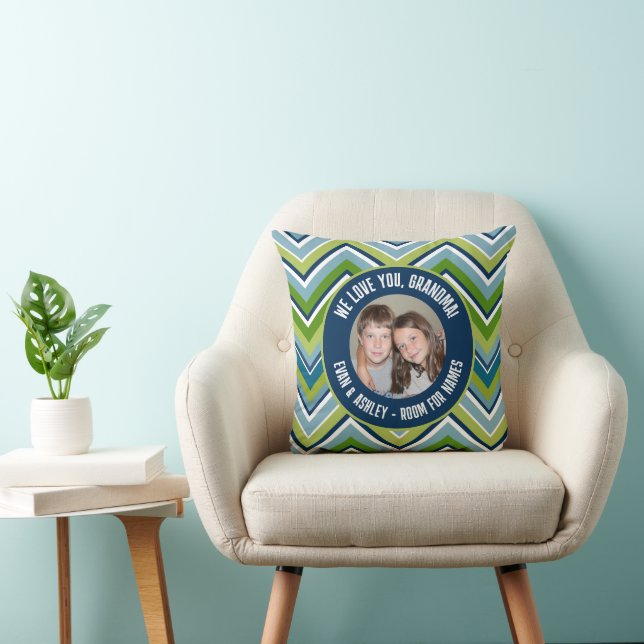 Coussin We Love Grand-mère - Photo personnalisée - chevron (Chaise)