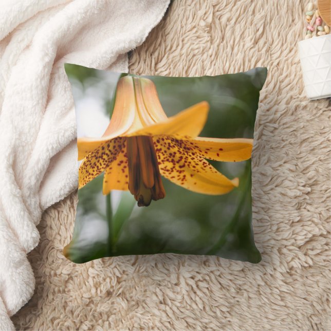 Coussin Wild Spotted Canada Lily Flower  (Couverture)