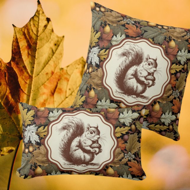 Coussin William Morris part d'automne avec Squirrel Retro (Pillows are a perfect autumn accent, inside or on the porch.)