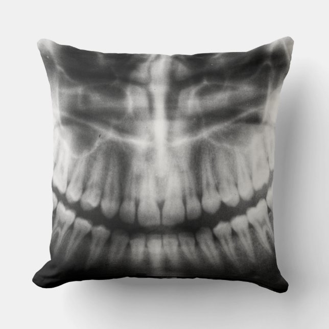 Coussin X-Ray Teeth Bouche sourire noir et blanc (Recto)