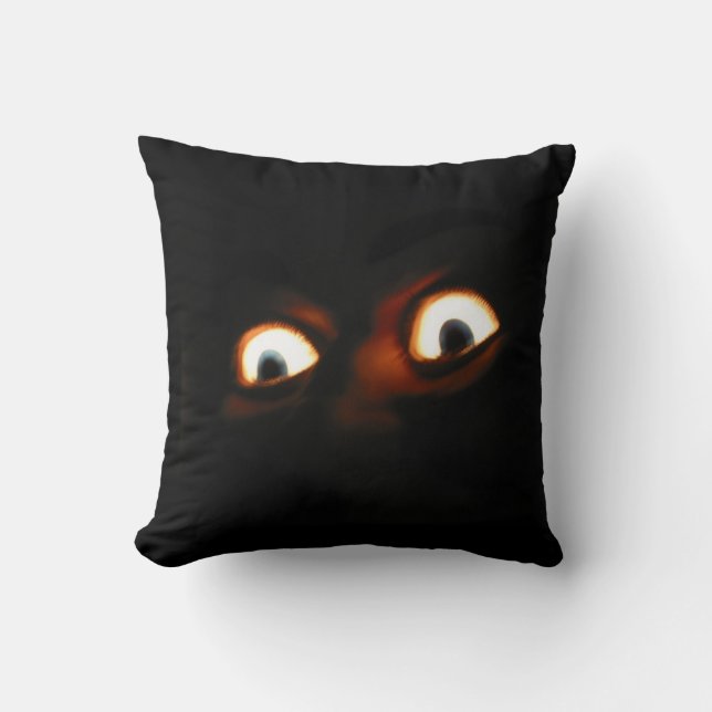 Coussin yeux de nuit effrayants (Recto)