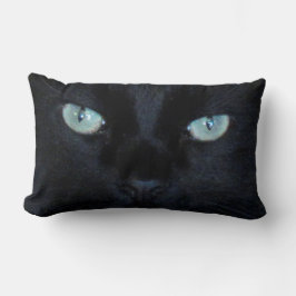 Coussin - Yeux verts du chat noir