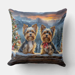 Coussin Yorkies Holiday Design par Rich AMeN Gill