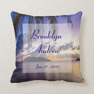 Coussins de mariage Monogrammed Purple Beach