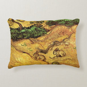 Coussins Décoratifs Champ avec deux lapins par Vincent van Gogh