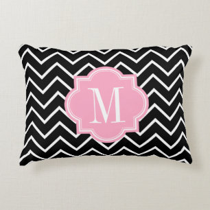 Coussins Décoratifs Chevron noir et blanc avec le monogramme rose