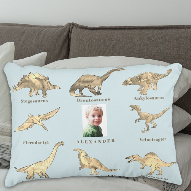 Coussins Décoratifs Dinosaur Boys Nom personnalisé et photo bleu (Boys dinosaur personalized photo blue pillow educational dinos with their names spelling fun design)