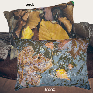Coussins Décoratifs Feuilles d'automne dans le courant forestier