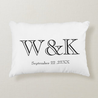 Coussins Décoratifs Initiale de monogramme de couple de mariage d'anni