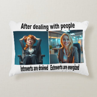 Coussins Décoratifs Introvert ou Extrovert ?