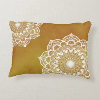 Coussins Décoratifs Mandala blanc sur fond doré