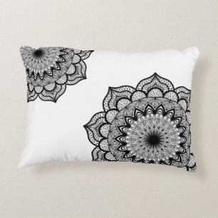 Coussins Décoratifs Mandala noir sur fond blanc