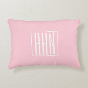 Coussins Décoratifs Monogramme initial Blanc sur rose clair