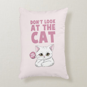 Coussins Décoratifs Ne regardez pas le chat - Drôle chat blanc