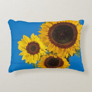 Coussins Décoratifs Tournesols contre clôture bleue