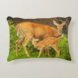 Coussins Décoratifs Une biche et son faon