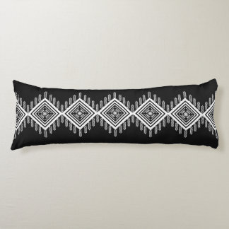 Coussins Longs Art tribal noir et blanc
