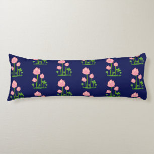 Coussins Longs Belles fleurs roses sur fond bleu marine