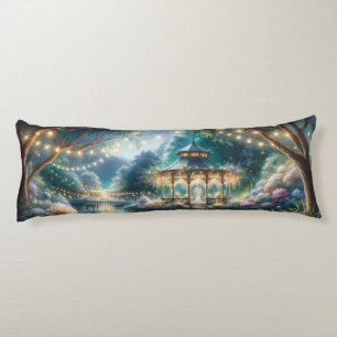 Coussins Longs Belvédère du jardin enchanté, reflet du crépuscule