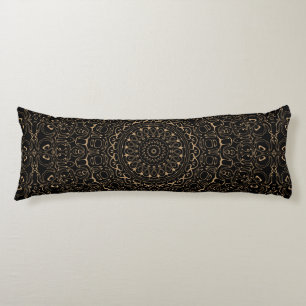 Coussins Longs Camel Tan Mandala avec une symétrie élégante
