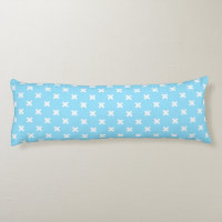Croix blanche sur le bleu bébé