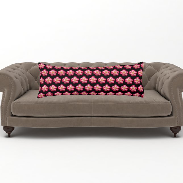 Coussins Longs Fleur rose rose sur motif floral noir (In Situ)