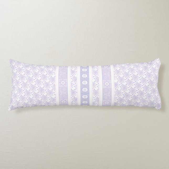 Coussins Longs flocon de neige violet clair et coeur étincelant (Devant)