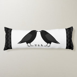 Coussins Longs Gothique Mariage Kissing Ravens Personnalisé Monog